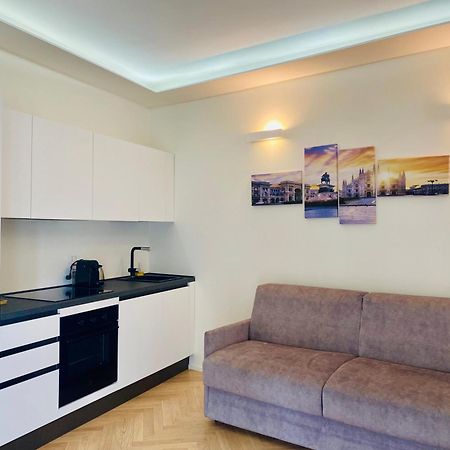 Sky View -Porta Nuova- Appartamento 2 Con Balcone Milano Eksteriør bilde